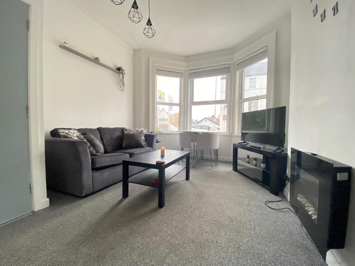 Cheap & Cheerful Apartment Near Bangor Marina Extérieur photo